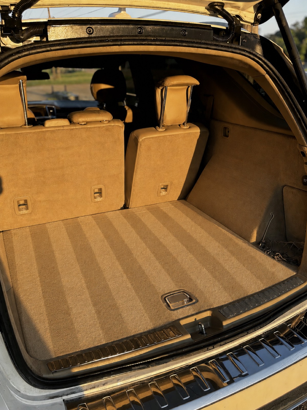 Mercedes-Benz ML cargo area after extraction